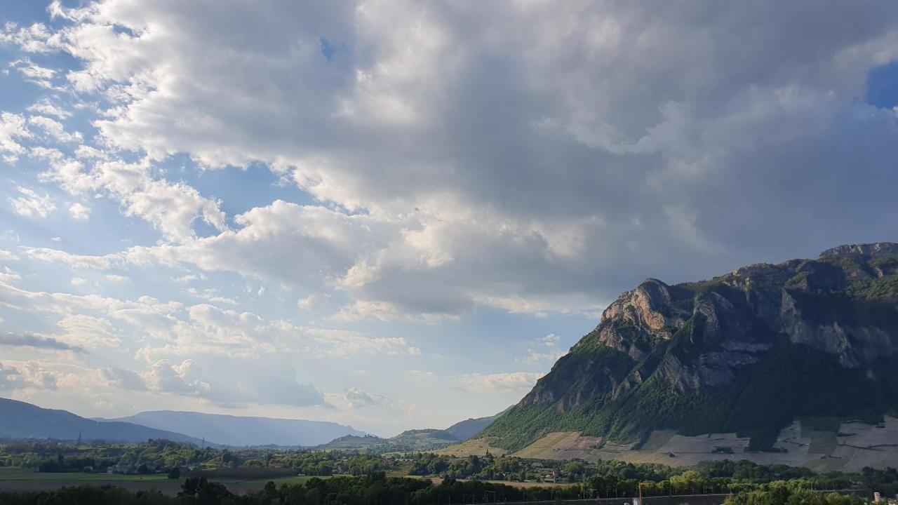 Gite Clair, Spacieux Et Cosy Avec Vue Sur Le Massif De La Chartreuse Appartement Sainte-Helene-du-Lac Buitenkant foto