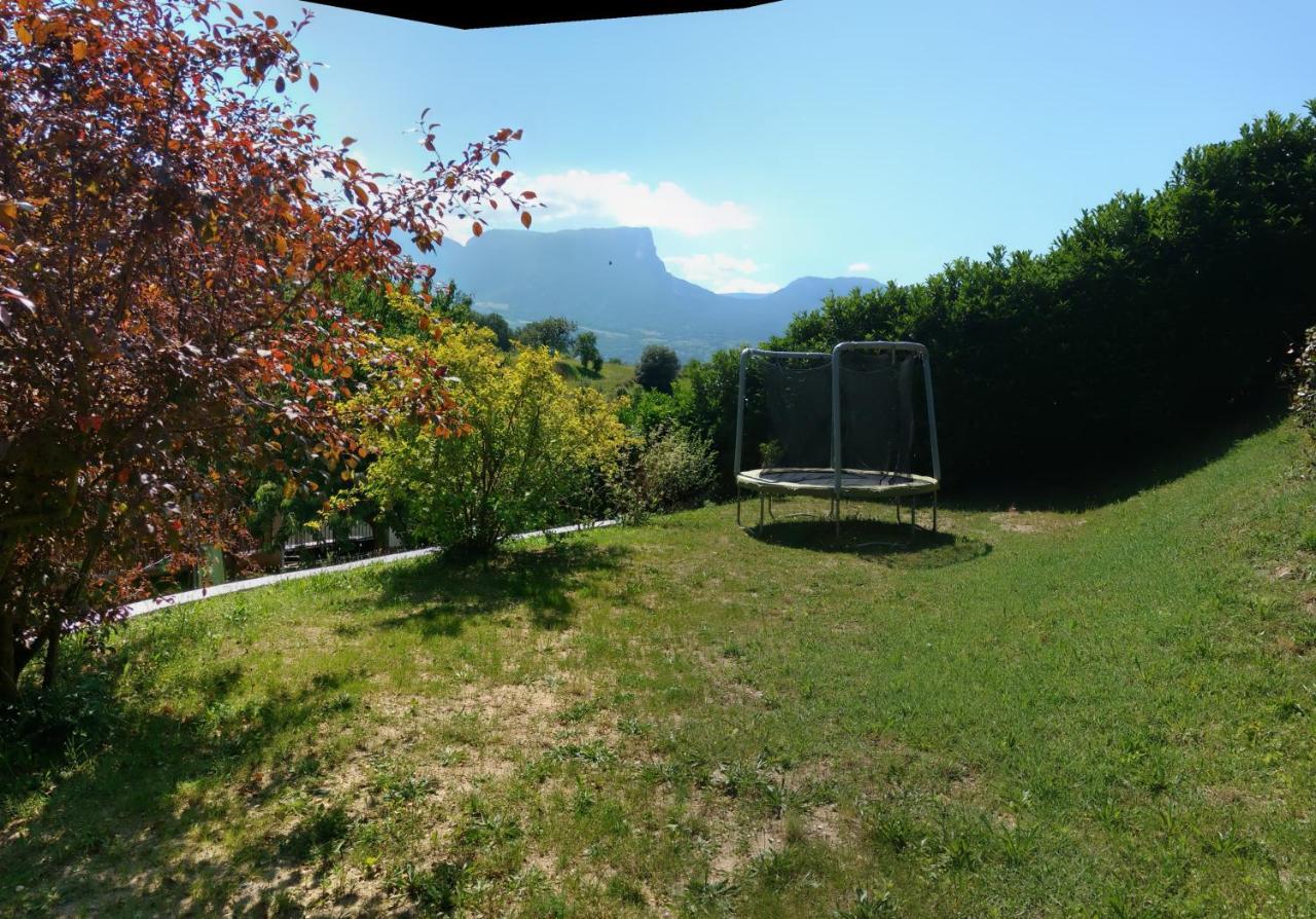 Gite Clair, Spacieux Et Cosy Avec Vue Sur Le Massif De La Chartreuse Appartement Sainte-Helene-du-Lac Buitenkant foto